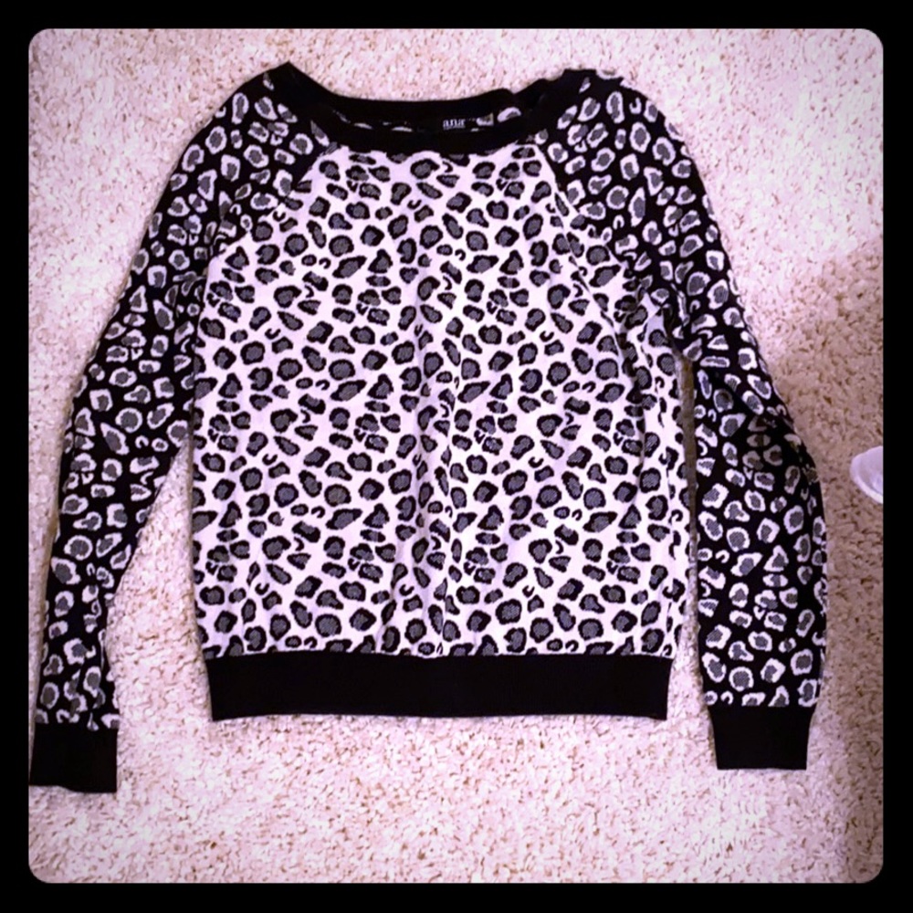 Leopard sweatshirt